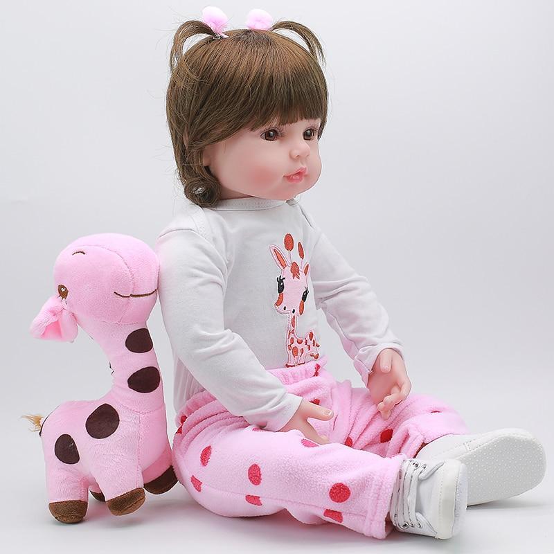 Boneca Bebê Reborn - Julie (com Touquinha e Girafa)